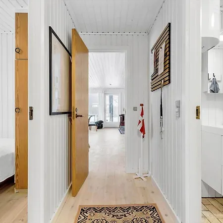 8590-glesborg-hasselovej-7 *